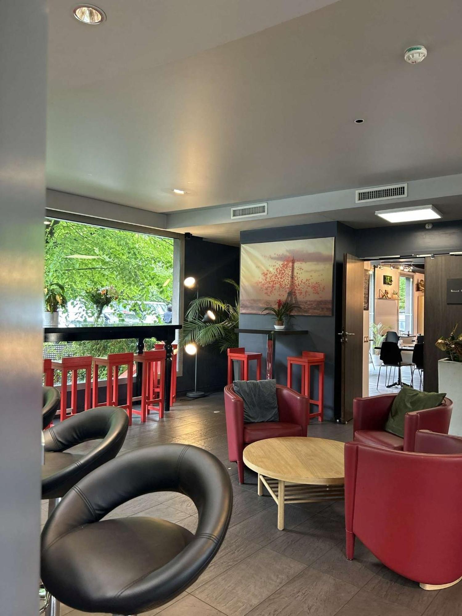 Standing Hotel Suites By Actisource Roissy-en-France Exteriör bild