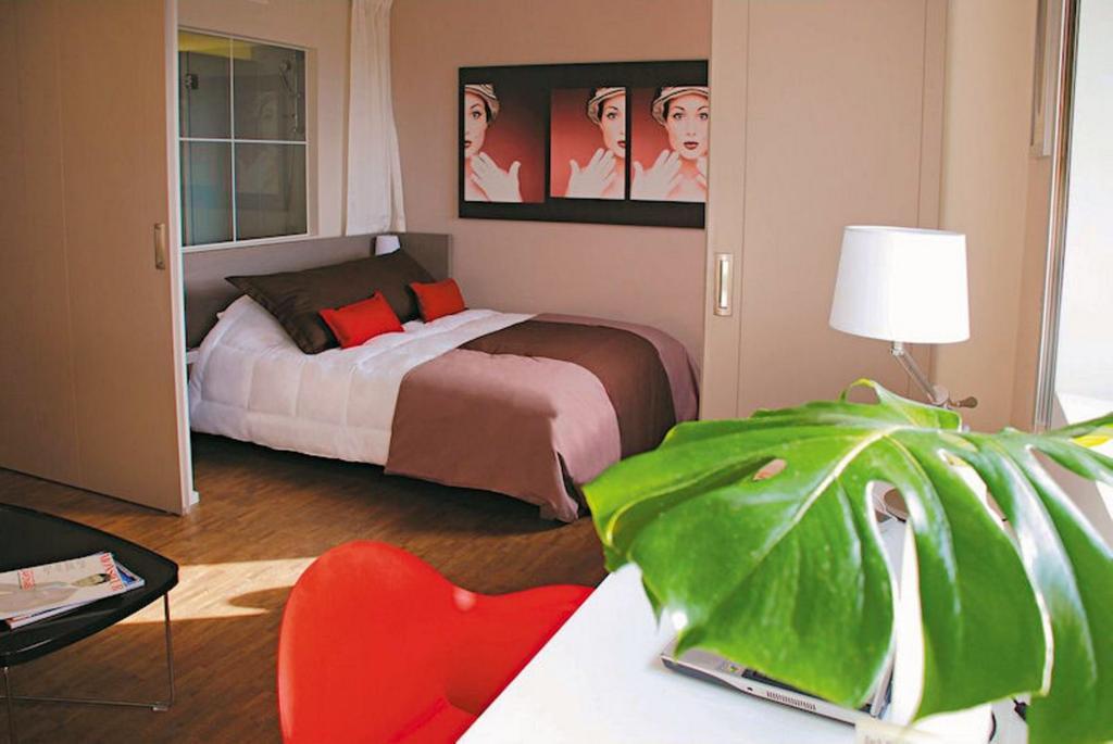 Standing Hotel Suites By Actisource Roissy-en-France Rum bild