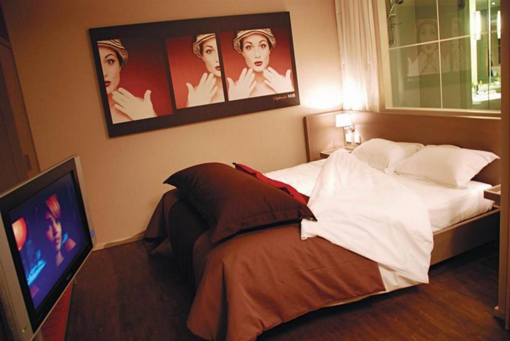 Standing Hotel Suites By Actisource Roissy-en-France Rum bild