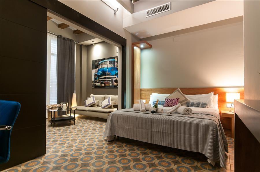 Standing Hotel Suites By Actisource Roissy-en-France Exteriör bild